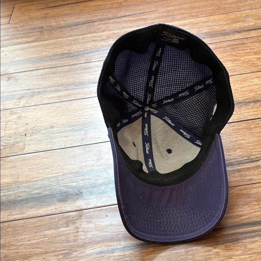 Titleist Pro V1 Fitted Hat Cap Size Small-MediumNew Era Navy Blue - Picture 5 of 9